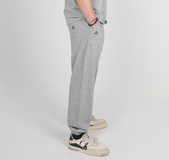 Essential Pants - Grey